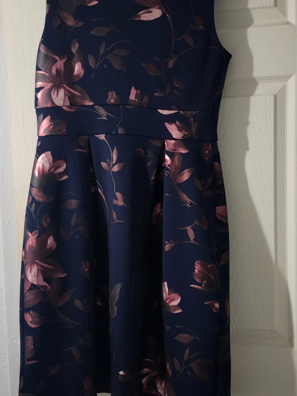 Dress - Picture 2 of 7